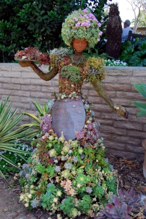 aloe vera lady garden statue